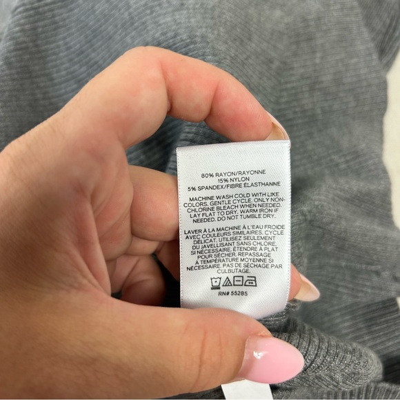 NEW EXPRESS Gray Turtle Neck Long Sleeve Midi Sweater Dress L - Picture 7 of 10